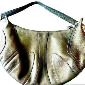 100% Cowhide Leather. Banana Republic shoulder bag. Brown/Bronze